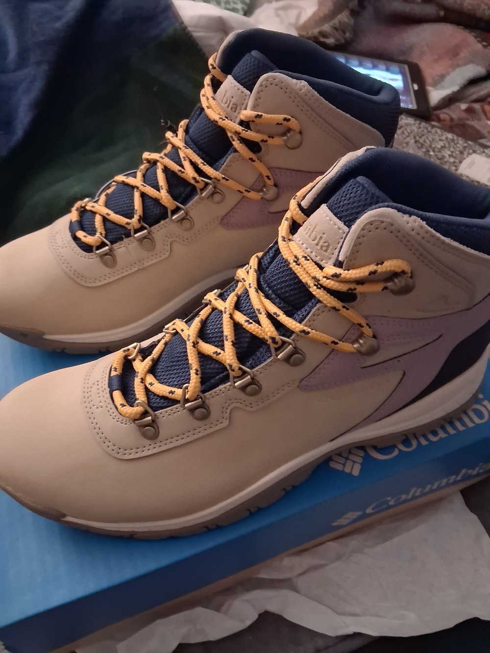 Columbia Newron Ridge Plus Women's US SIZE 12 Tan & Navy Waterproof Hiking Boots